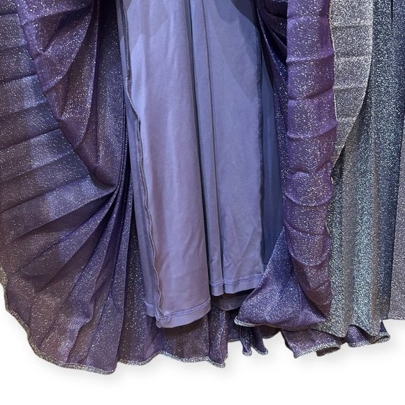 Halston Maycee Gown Sz 10 Shimmer Jersey Stretch Metallic Pleated Maxi Dress - Picture 9 of 13
